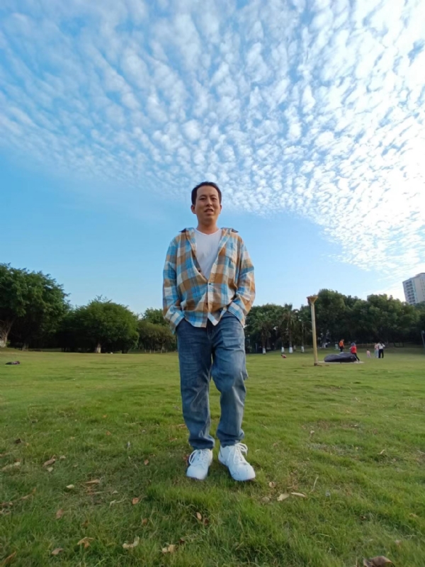曹先生的第三张照片--广西父母相亲团